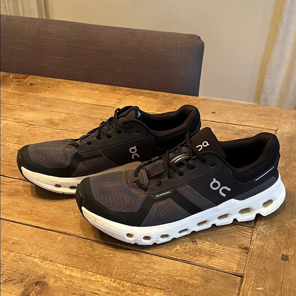 On Cloudrunner 2 Road-Running Shoes